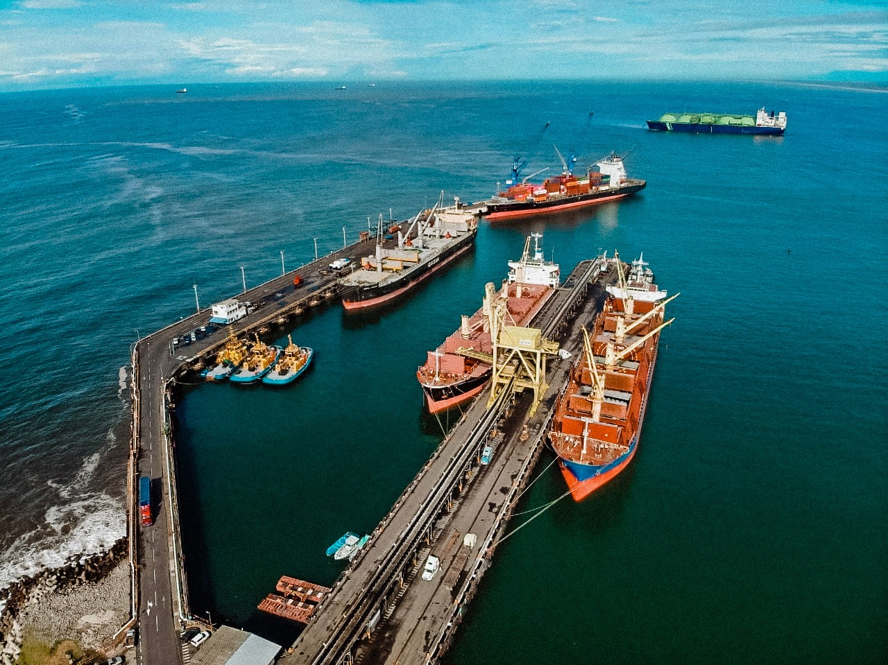 El Puerto de Acajutla movilizó 1.9 millones de toneladas métricas